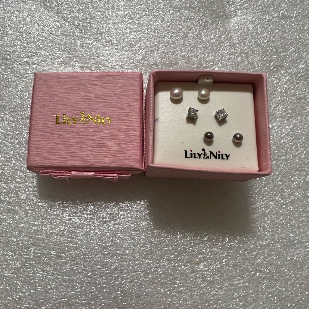 Lily Nily brand beautiful 3 pairs of stud earrings NWT in original box